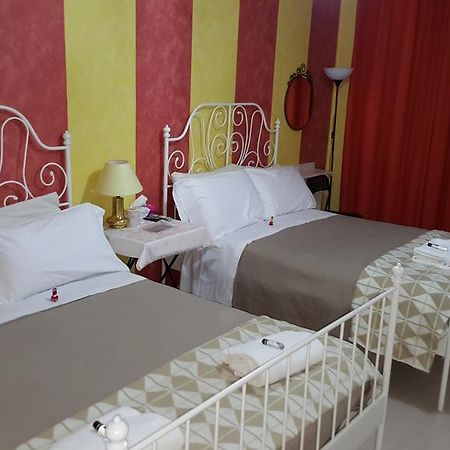 Mi Casa Es Tambien Tu Casa 2 Bed & Breakfast Verona Phòng bức ảnh