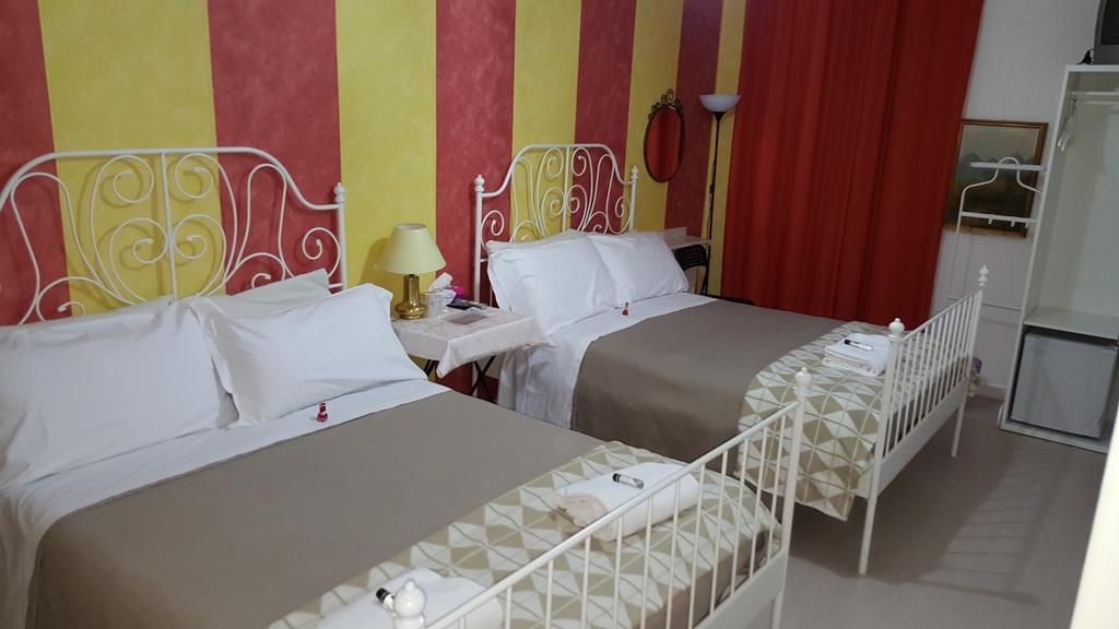 Mi Casa Es Tambien Tu Casa 2 Bed & Breakfast Verona Phòng bức ảnh