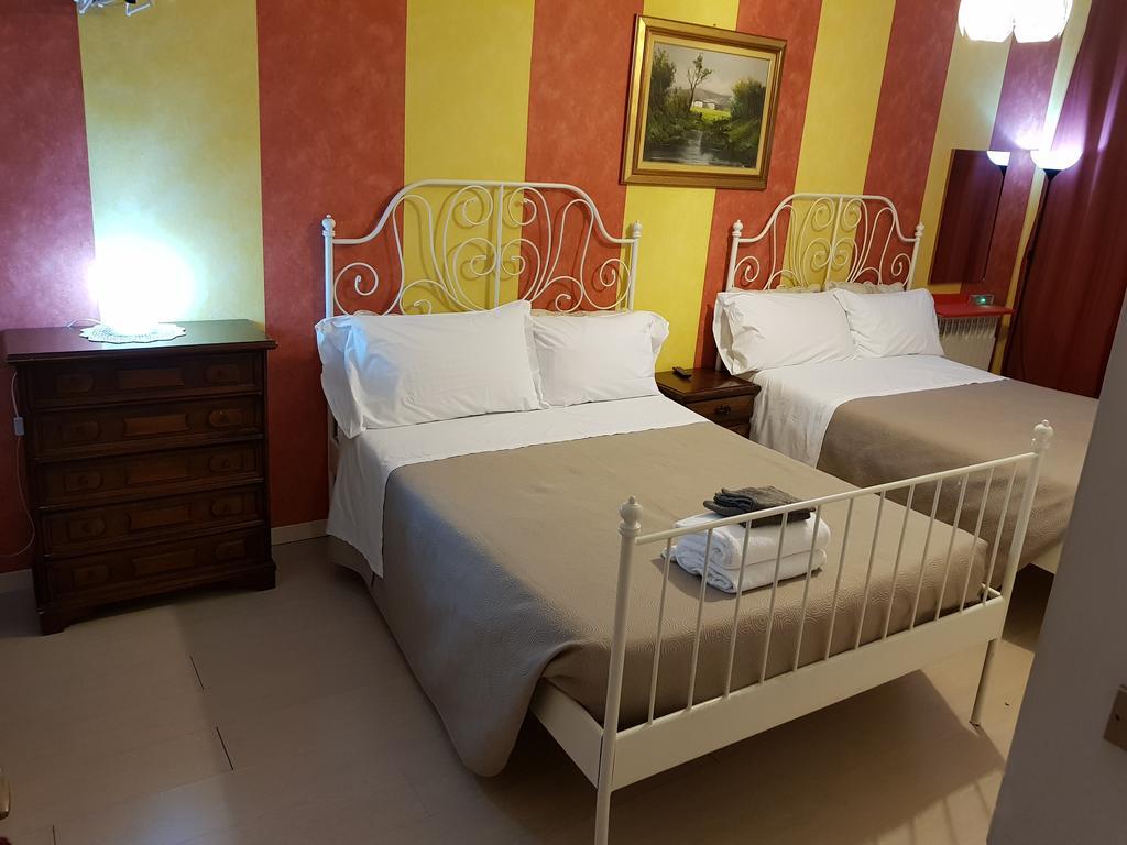 Mi Casa Es Tambien Tu Casa 2 Bed & Breakfast Verona Ngoại thất bức ảnh